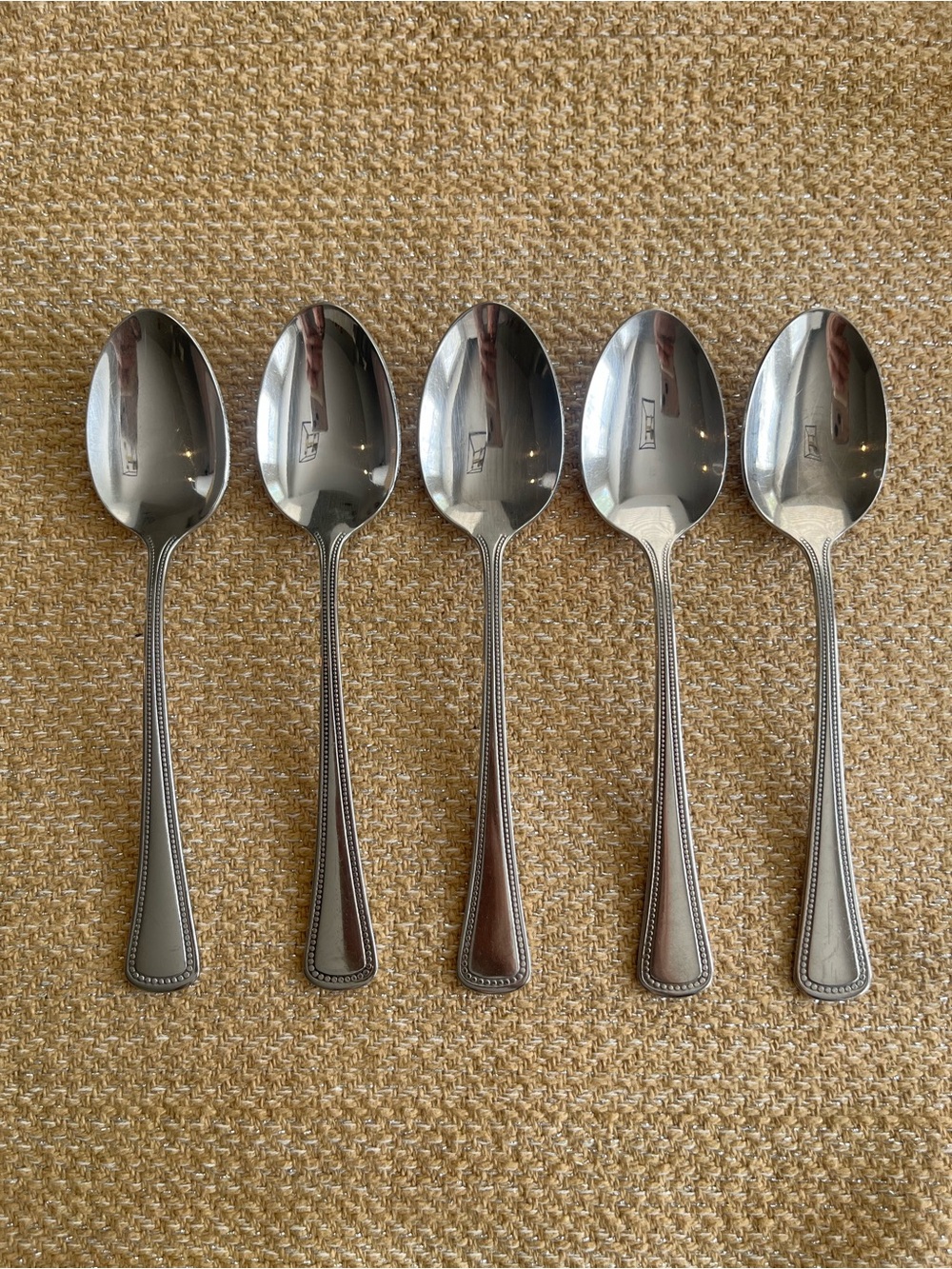 Oneida Needlepoint-Beaded Artistry Stainless Soup Spoons (5)